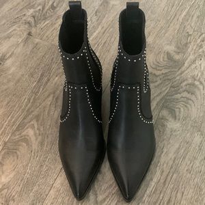 Paige size 7.5 bootie